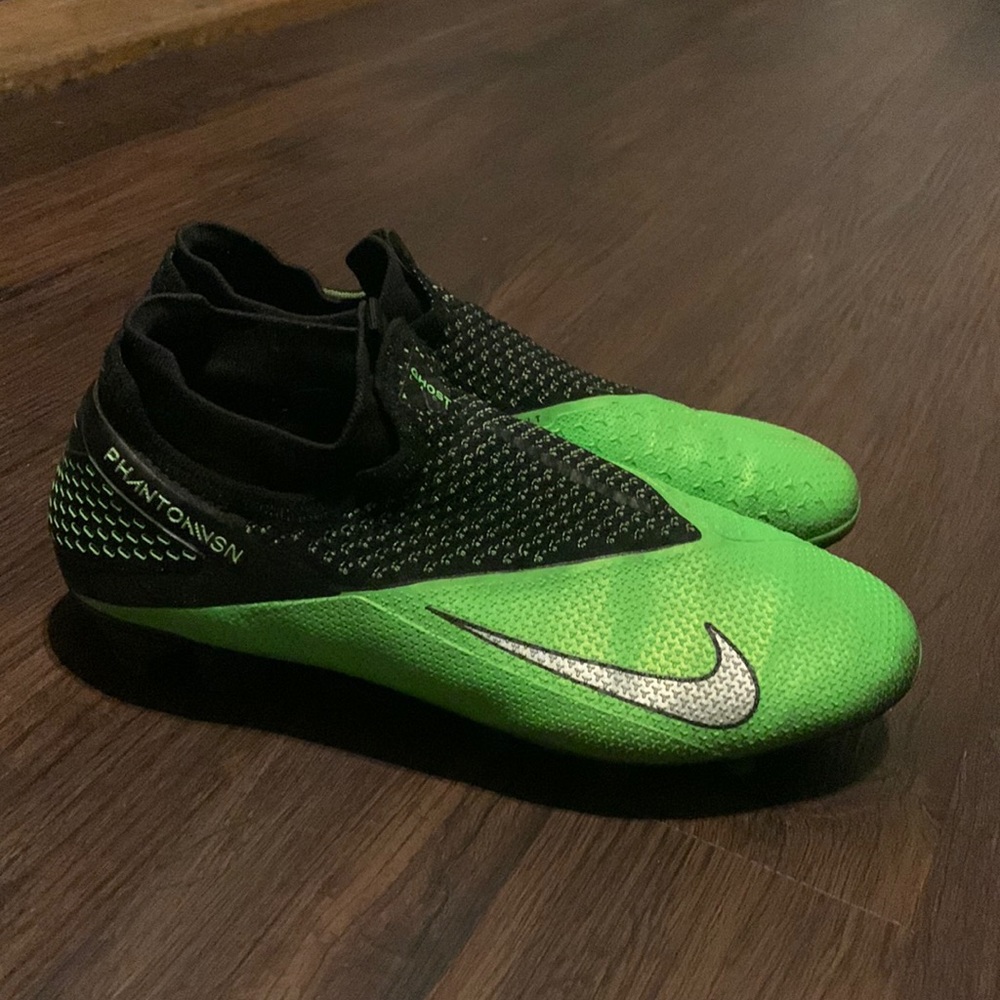 Nike phantom vision soccer cleats